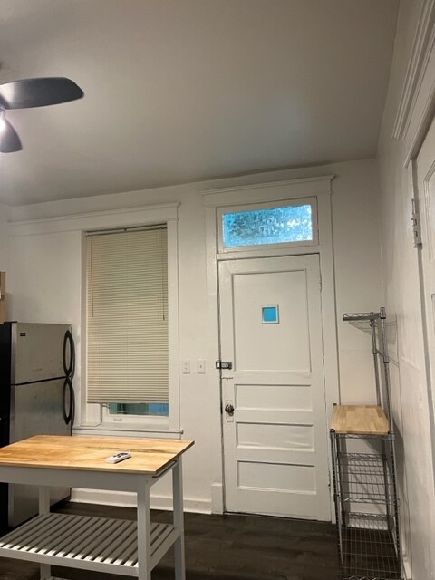 Kitchen - 1655 N Francisco Ave