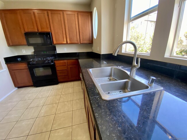 Building Photo - 1386 Dandelion Way