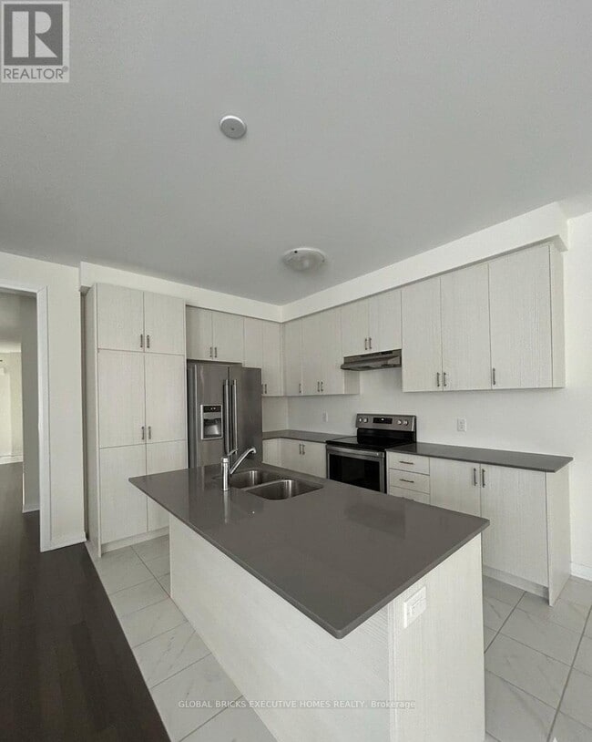 Building Photo - 454 Robert Woolner St