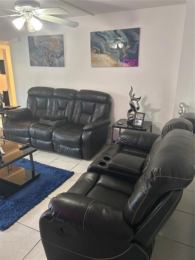 Foto del edificio - 17000 NW 67th Ave