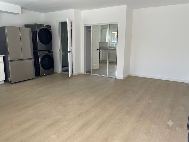 Building Photo - Brand New Thai Town Studio w/ All Utilities Included!
