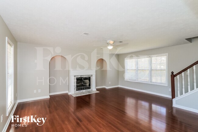 Foto del edificio - 3583 Saddlebrook Dr