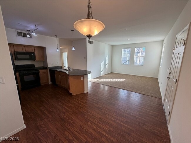 Building Photo - 50 Aura de Blanco St