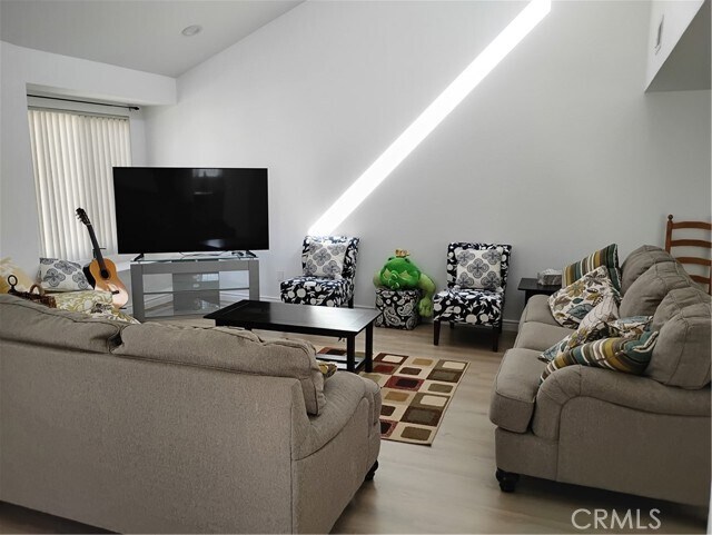 Building Photo - 428 Golden Springs Dr