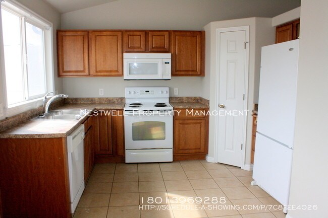 Building Photo - West Jordan Multi-level 6 Bed Home