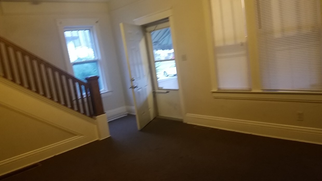 Foto del edificio - 408 53rd St SE