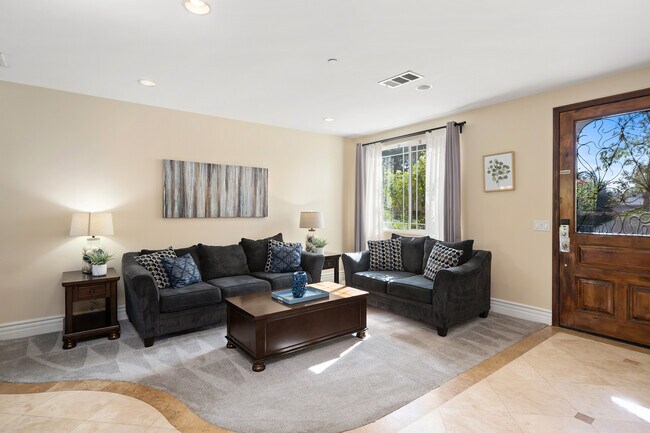 Building Photo - 15935 Archwood Ln