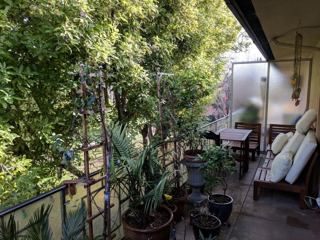 Living Room Balcony - 752 University Ave
