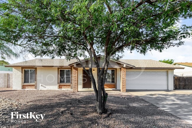 Building Photo - 5031 W Windrose Dr
