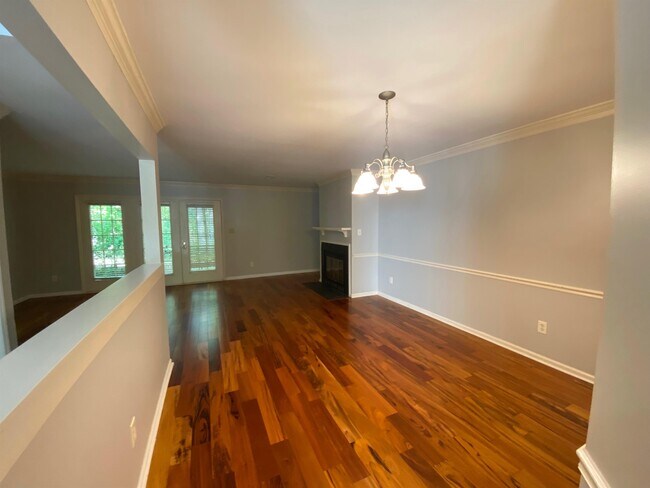 Foto del edificio - 810 Carriage Crossing Ln