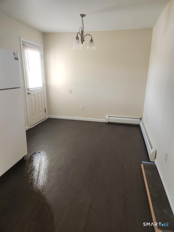 Foto del edificio - 245 Elizabeth St Ext