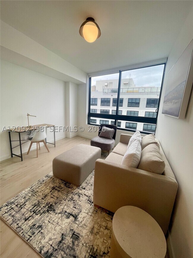 Foto del edificio - 225 N Miami Ave