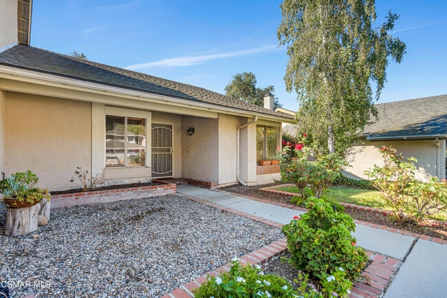 Building Photo - 462 Raindance St