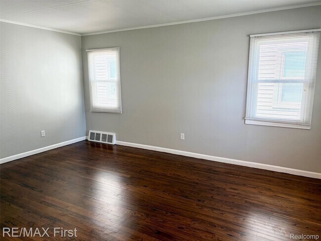 Foto del edificio - 3345 Horton St