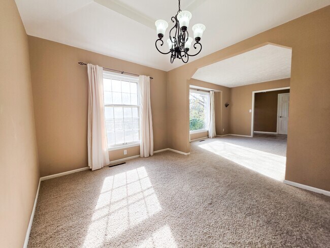 Building Photo - 2004 Rehfeld Dr