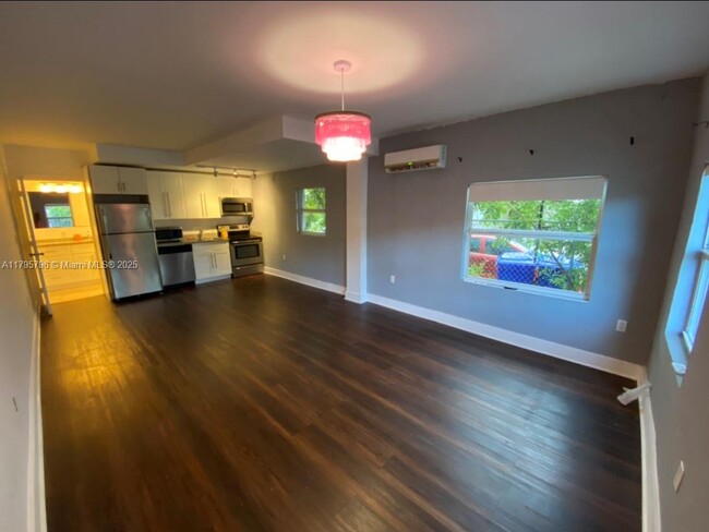 Foto del edificio - 274 NW 32nd St