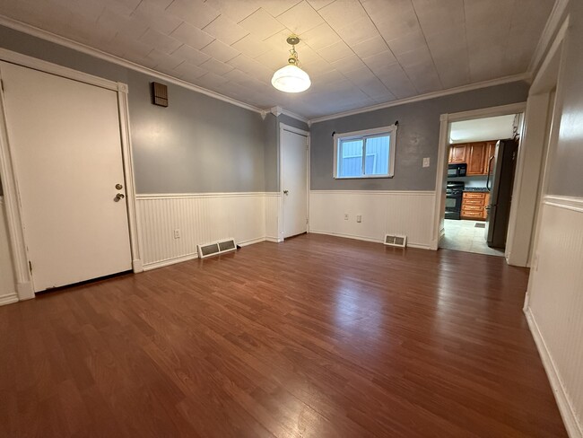 Photo - 1706 Mary St House