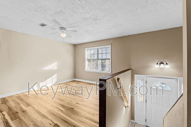 Building Photo - 2835 Butler Manor Dr