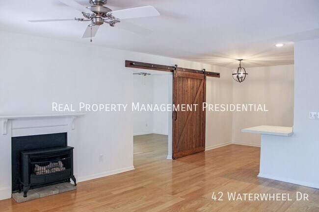 Foto del edificio - 42 Waterwheel Dr