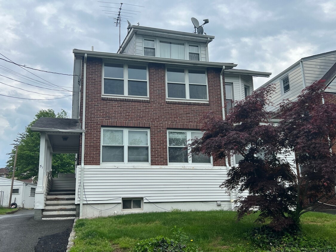 51 Morris Pl, Bloomfield, NJ 07003 House for Rent in Bloomfield, NJ