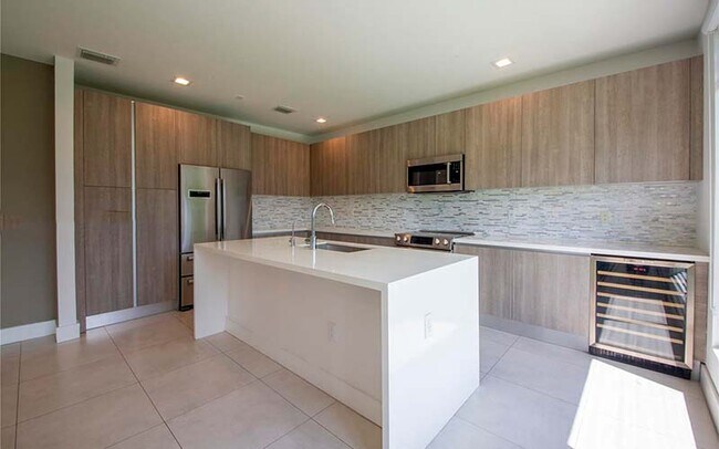 Foto del edificio - 6839 NW 103rd Ave