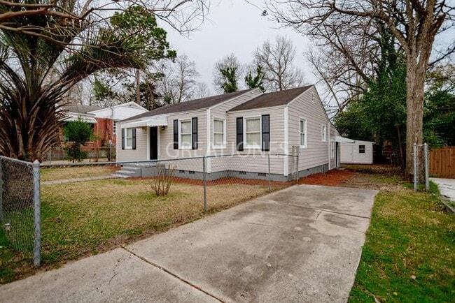 Building Photo - NOW OFFERING HALF OFF FIRST FULL MONTH IF ...