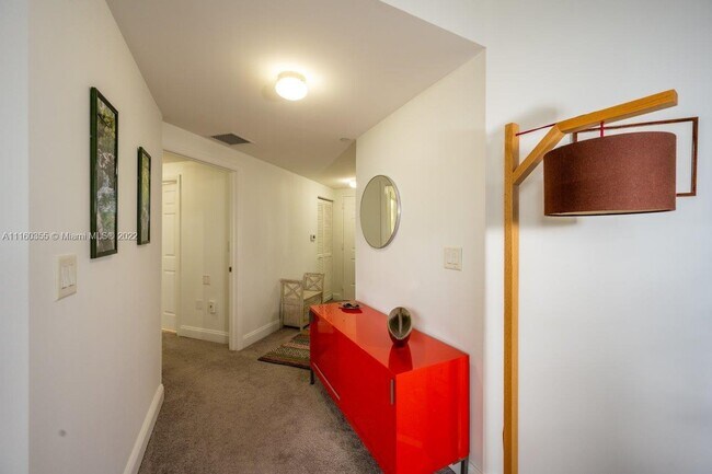 Building Photo - 510 NW 84th Ave