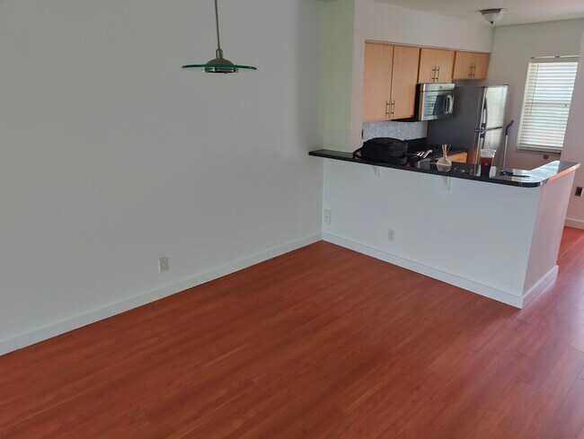 Dining Area - 2104 S Cypress Bend Dr