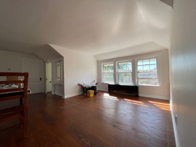 Building Photo - 115 N Myrtle Ave