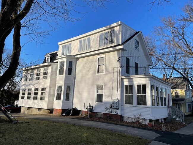 Foto del edificio - 12 Mount Vernon St