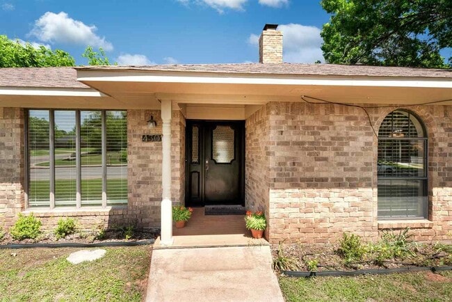 Building Photo - 4301 Shady Ln