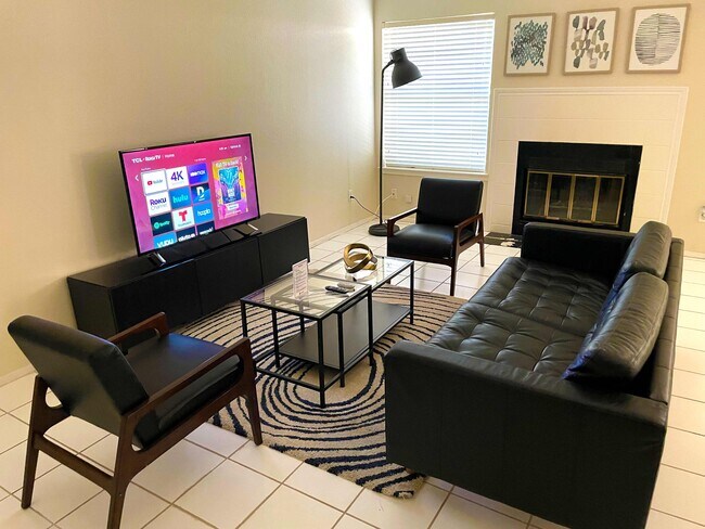 Foto del edificio - 925 Peggotty Pl