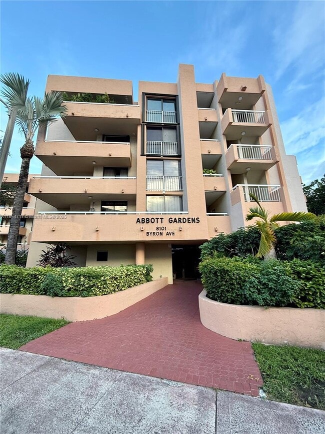 Building Photo - 8101 Byron Ave