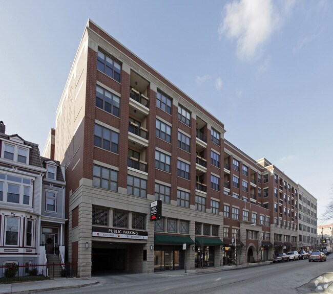 Foto principal - 3130-3144 N Sheffield Ave