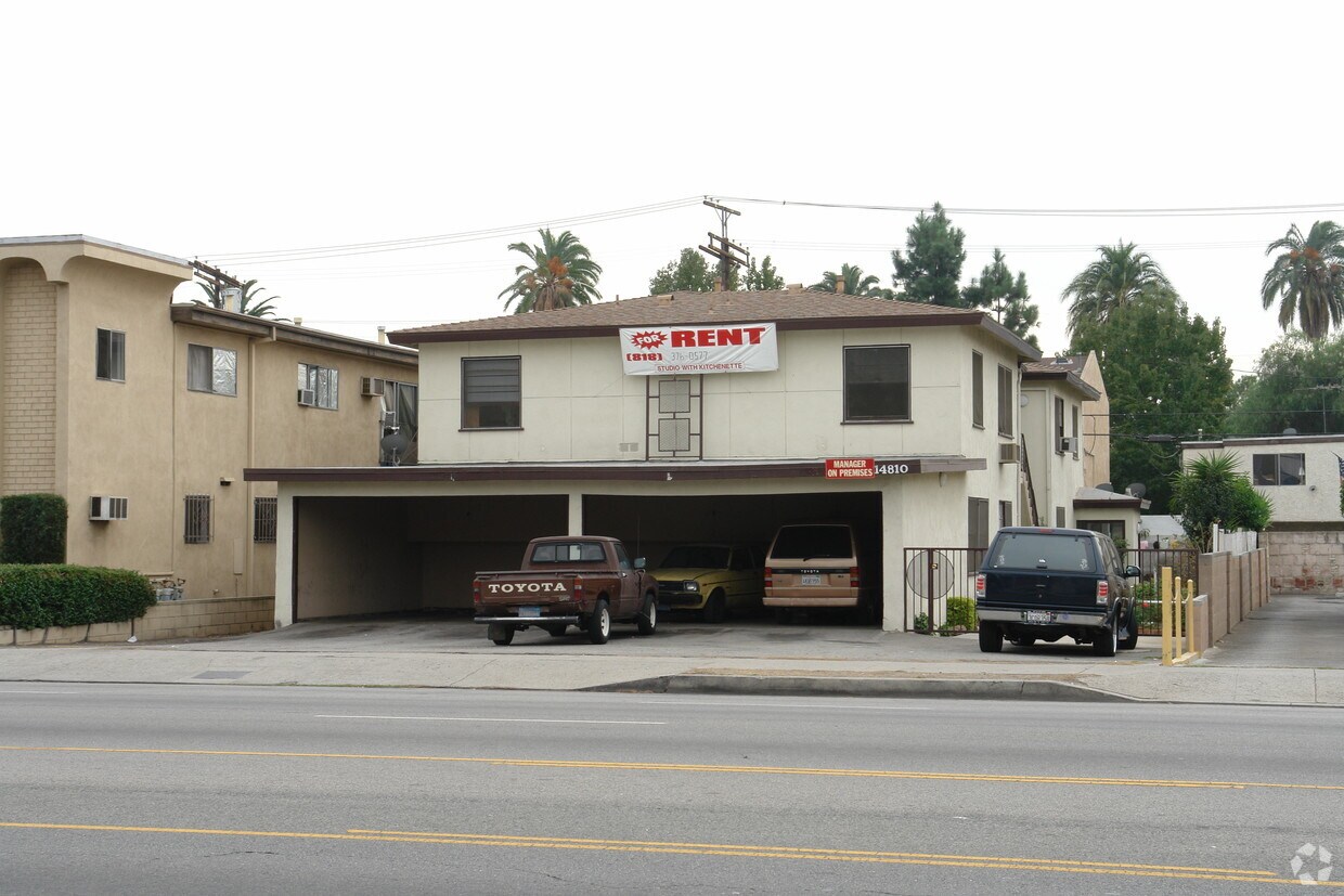 Building Photo - 14810 Victory Blvd
