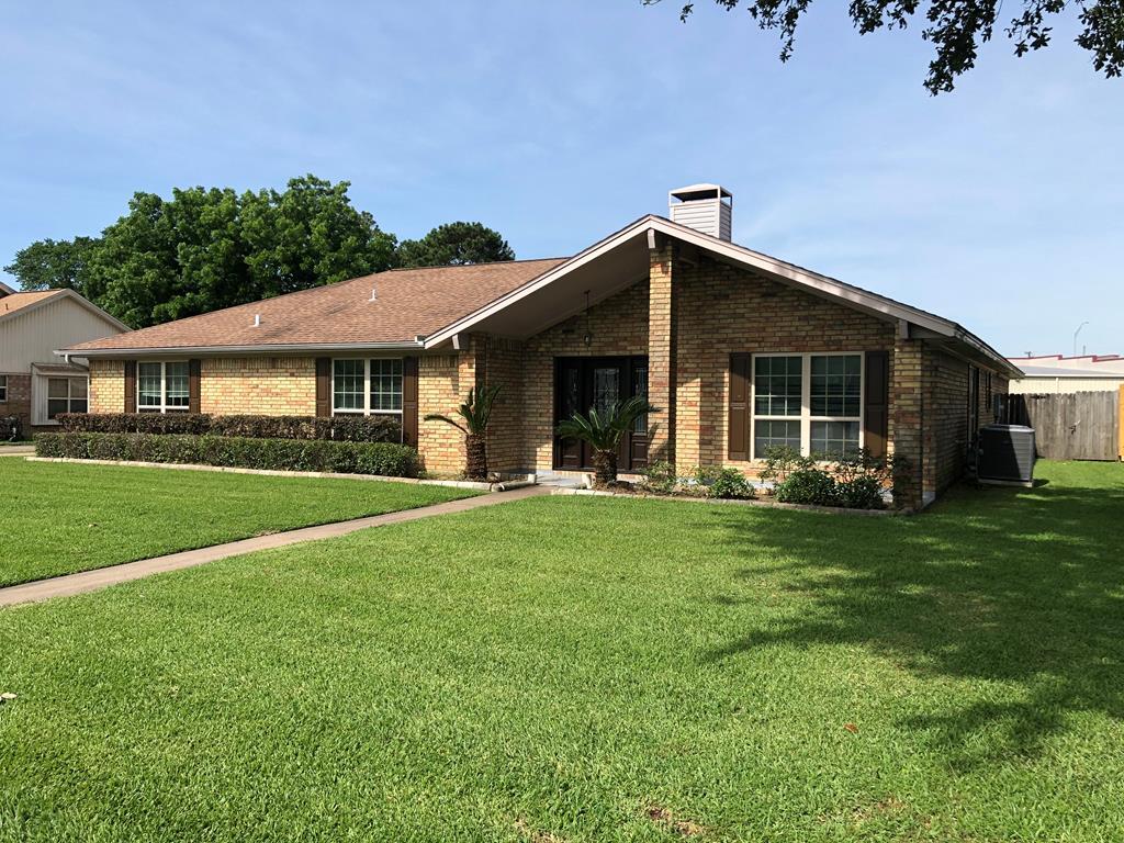 1015 Louise Dr, Nederland, TX 77627 House Rental in Nederland, TX