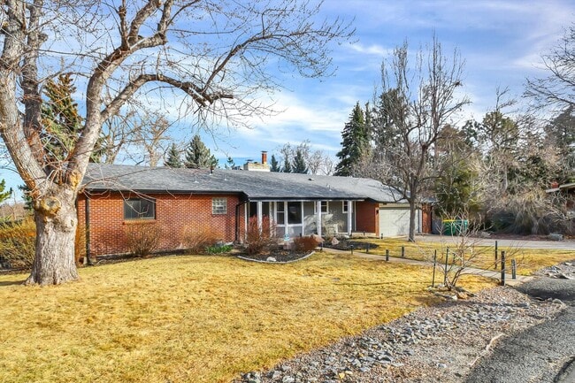 Building Photo - Amazing Backyard Oasis in Applewood - Available Soon - Schedule a tour TOAY!!