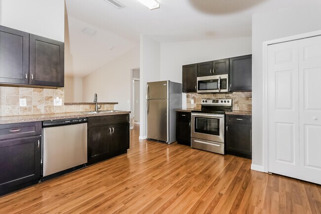 Foto del edificio - 2257 SW Matheson Terrace
