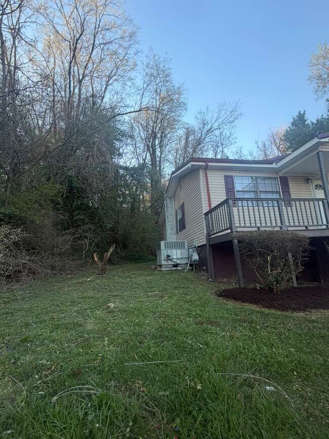 Foto del edificio - 509 E Forrest St