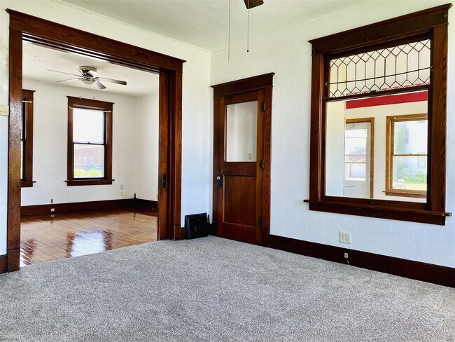 Foto del edificio - 3 br, 1 bath House - 344 S Main St