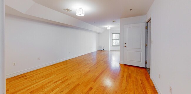 Foto del edificio - 306 Grand St