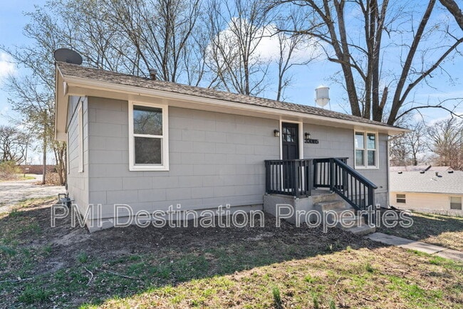 Building Photo - 33085 W 82nd St