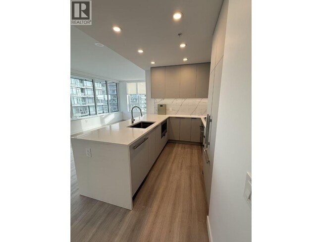 Building Photo - 823 Carnarvon St