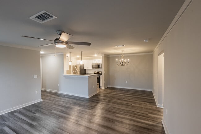 Building Photo - Eagles Landing Luxury Apartment Homes