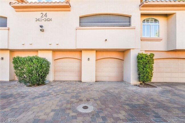 Building Photo - 2050 W Warm Springs Rd