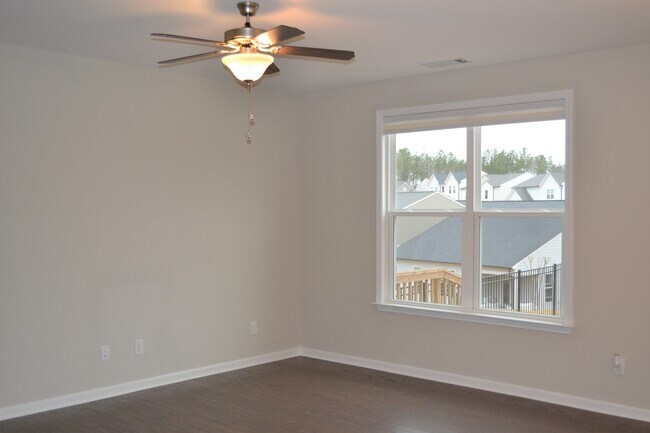 Building Photo - 186 Archie Way