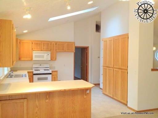 Building Photo - 6951 Glacier Dr