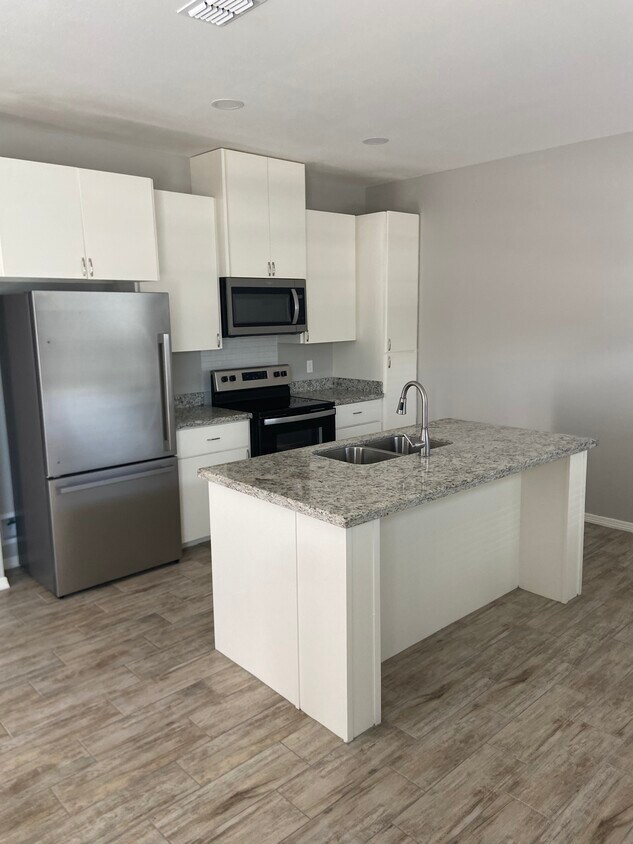 Foto principal - 1406 W Heritage Dr