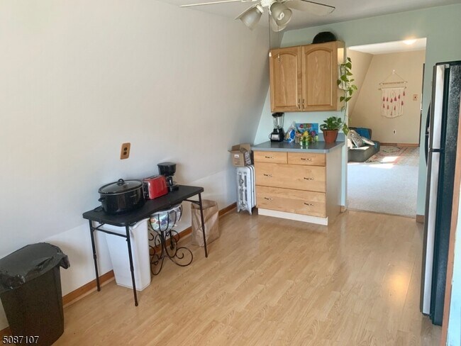 Foto del edificio - 33 Claremont Ave