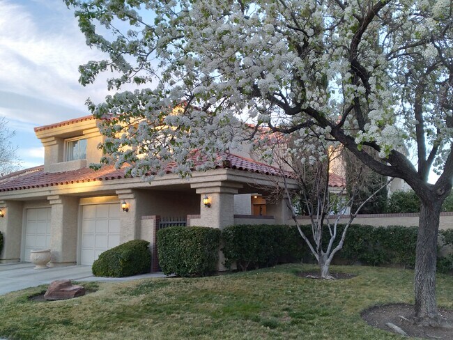Building Photo - 5072 Southern Hills Ln